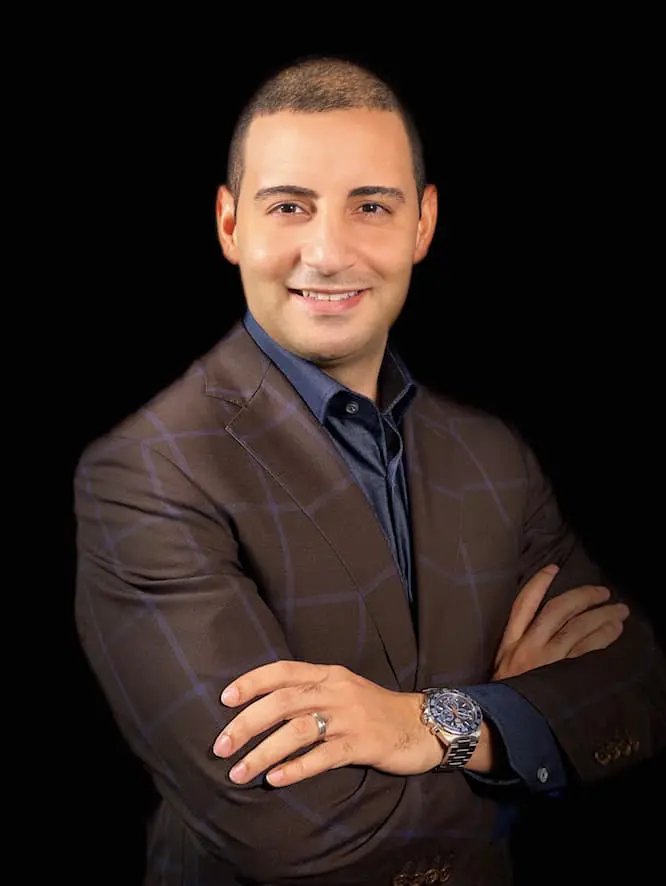 Dr. Jonathan Clavell Dr. Jonathan Clavell